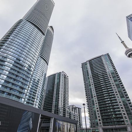 Royal Stays Condominiums - Upscale Downtown Suites 多伦多 外观 照片