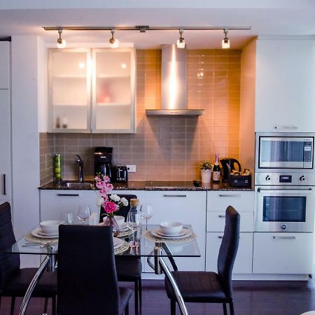 Royal Stays Condominiums - Upscale Downtown Suites 多伦多 外观 照片