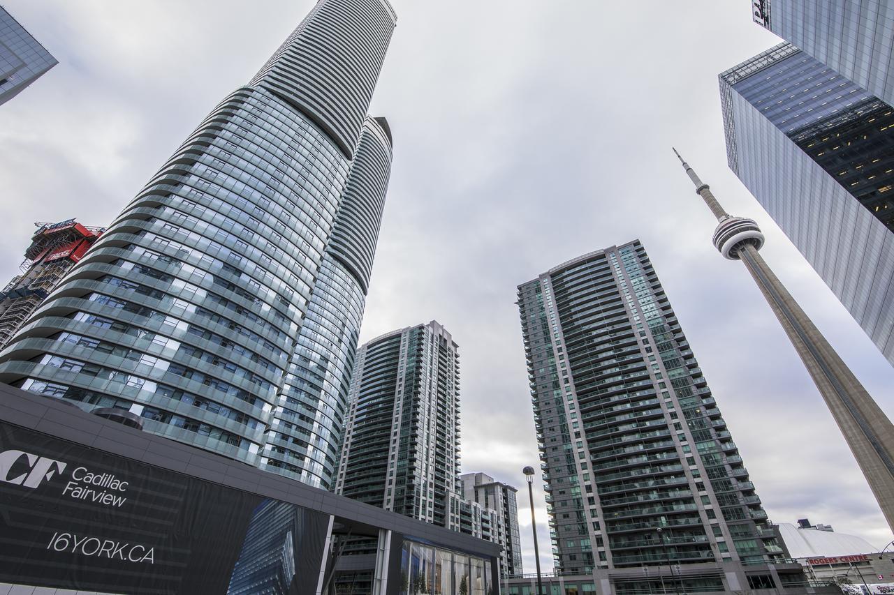 Royal Stays Condominiums - Upscale Downtown Suites 多伦多 外观 照片