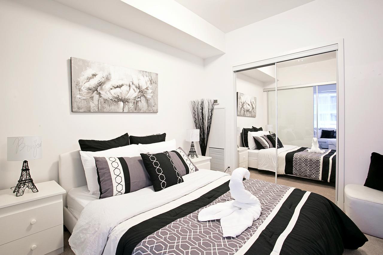 Royal Stays Condominiums - Upscale Downtown Suites 多伦多 外观 照片